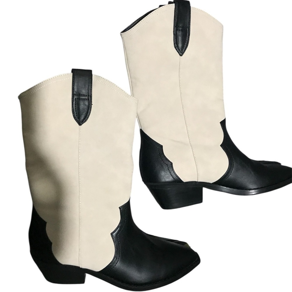 Dolce Vita Black and Cream Heeled Boots - Picture 3 of 11